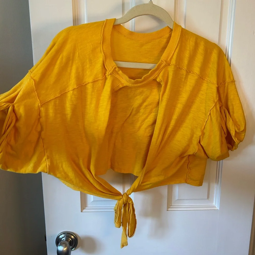 Yellow Free People embroidered cropped tee. - Picture 2 of 3